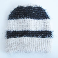 feather yarn hat