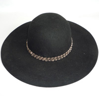hat with beads band