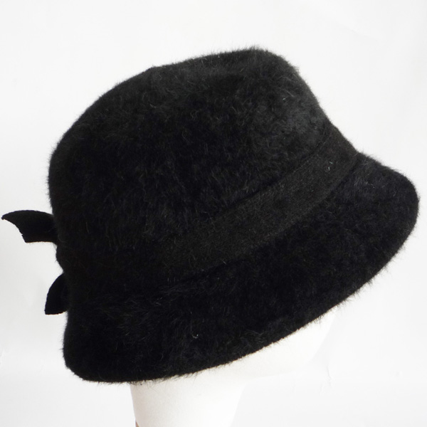 angora/wool hat with bow
