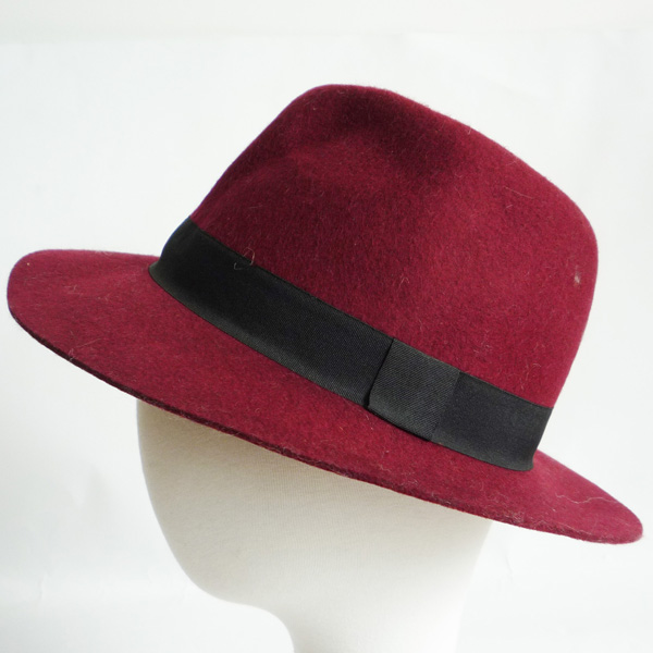 hat with black band