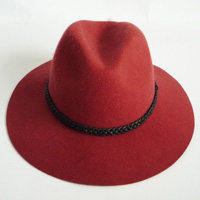 felt hat with PU braid band