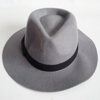 felt hat with satin band