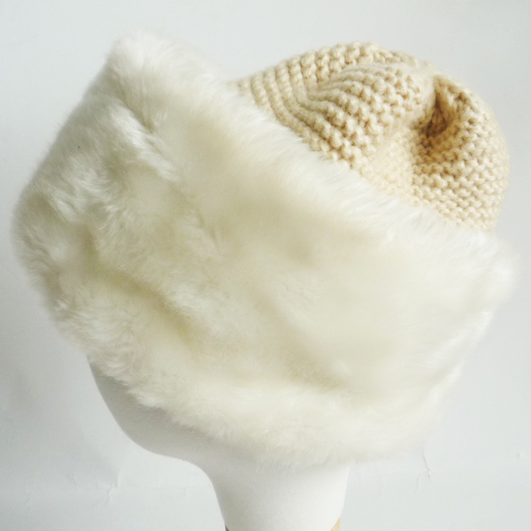 hat with fake fur turnover