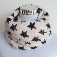 feather yarn jacquard snood