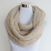 feather yarn snood with sequin