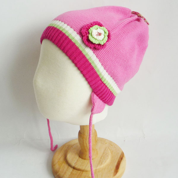 cotton hat with knitting flower