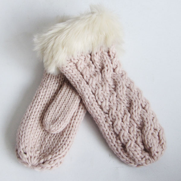 acrylic chunky mitten with fake fur cuff