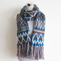 jacquard scarf with fringe