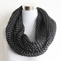 chunky acrylic snood with lurex