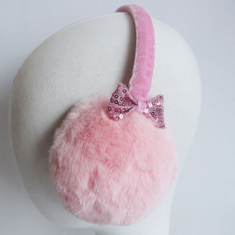 girl's earmuff