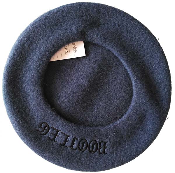 velet beret with signature