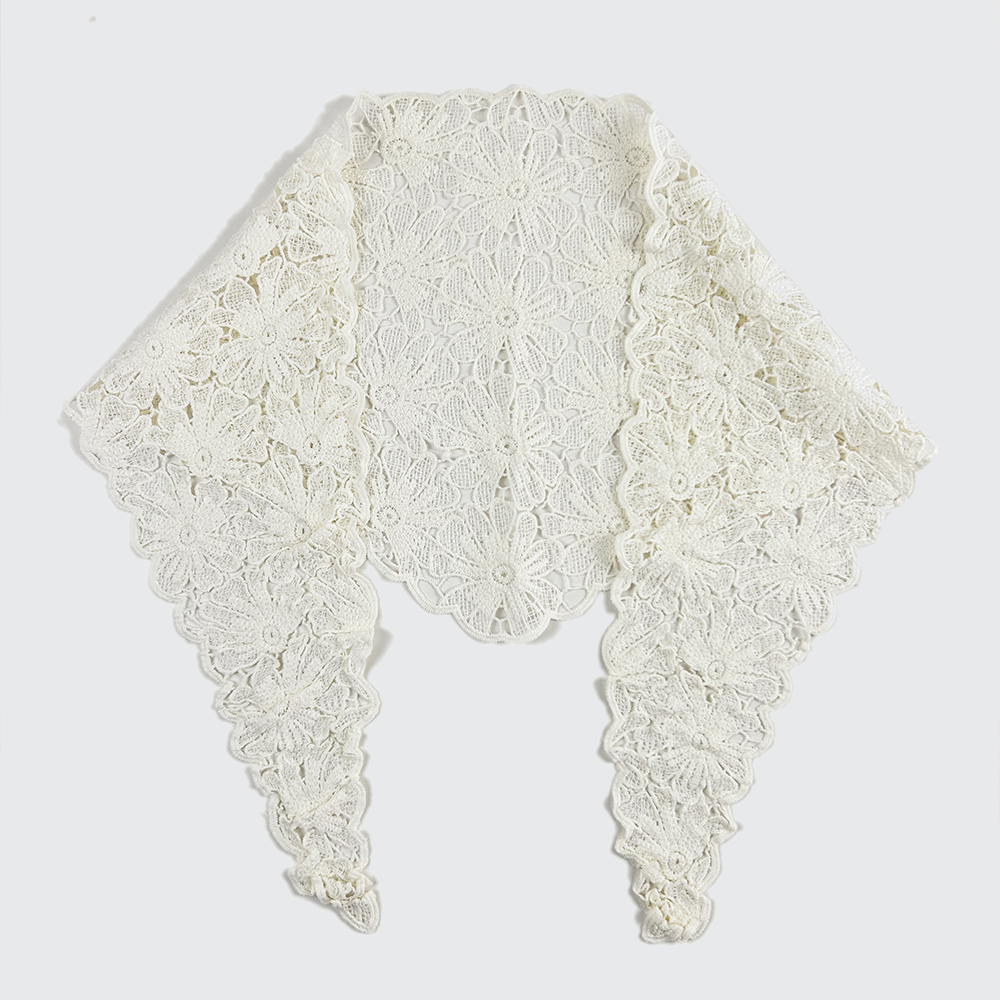 lace neckerchief